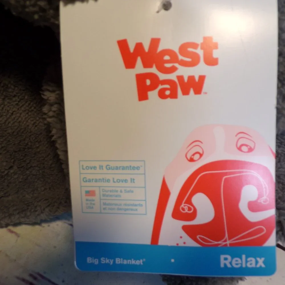 NEW West Paw Big Sky Dog Blanket and Throw Silky Soft Fleece RELAX 56X38